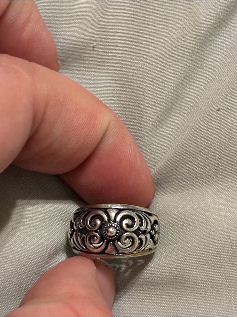 Sterling silver Vintage floral dome ring - Picture 2 of 5